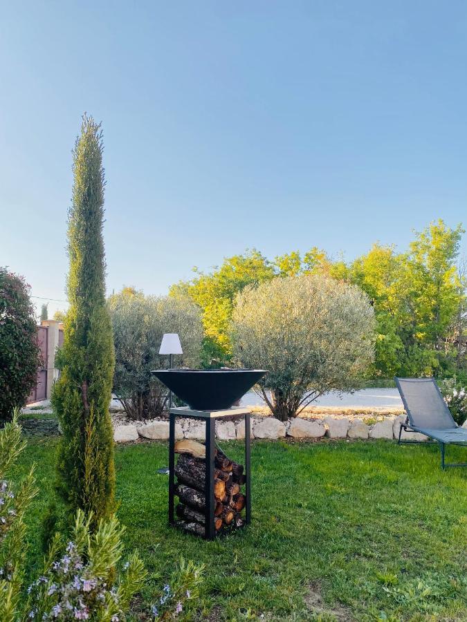 Villa Luberon แซงต์-ซาตูร์แน็ง-ดัปต์ ภายนอก รูปภาพ